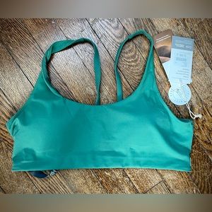 Vuori Never worn (just didn’t fit right) Yosemite Bra Cactus.